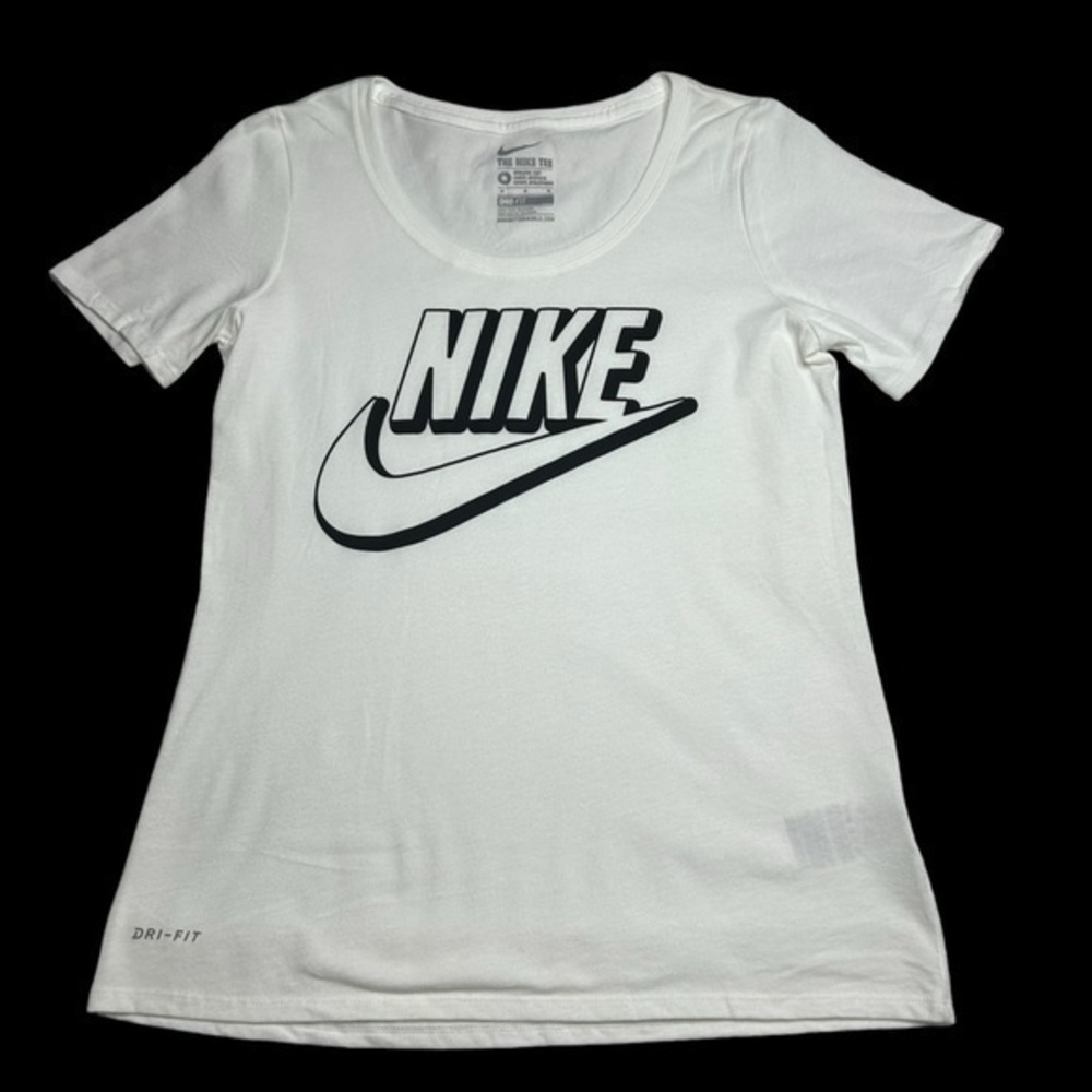 Nike Womens Dri-Fit T-Shirt Graphic Logo in Front Athletic Cut Short Sleeve M